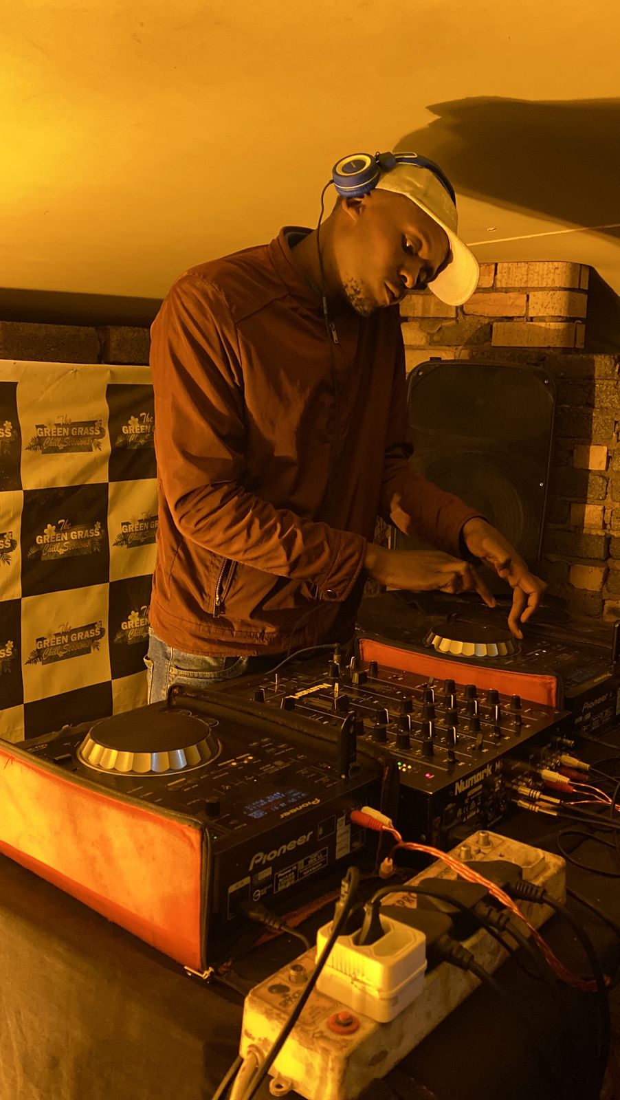 PLAYGROUNDSESSIONS (ROAD TO WINTERFEST) MIXED KAY_SHIBER