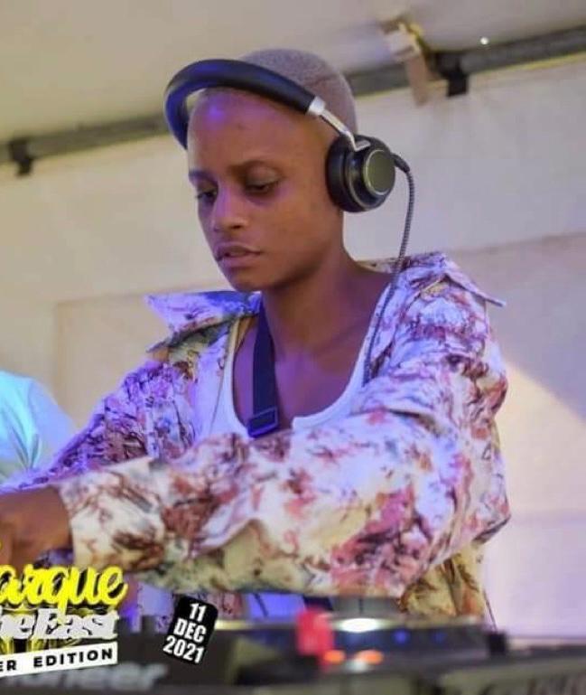 PLAYGROUNDSESSIONS (ROAD TO WINTERFEST) MIXED BY ChellyDeDJ