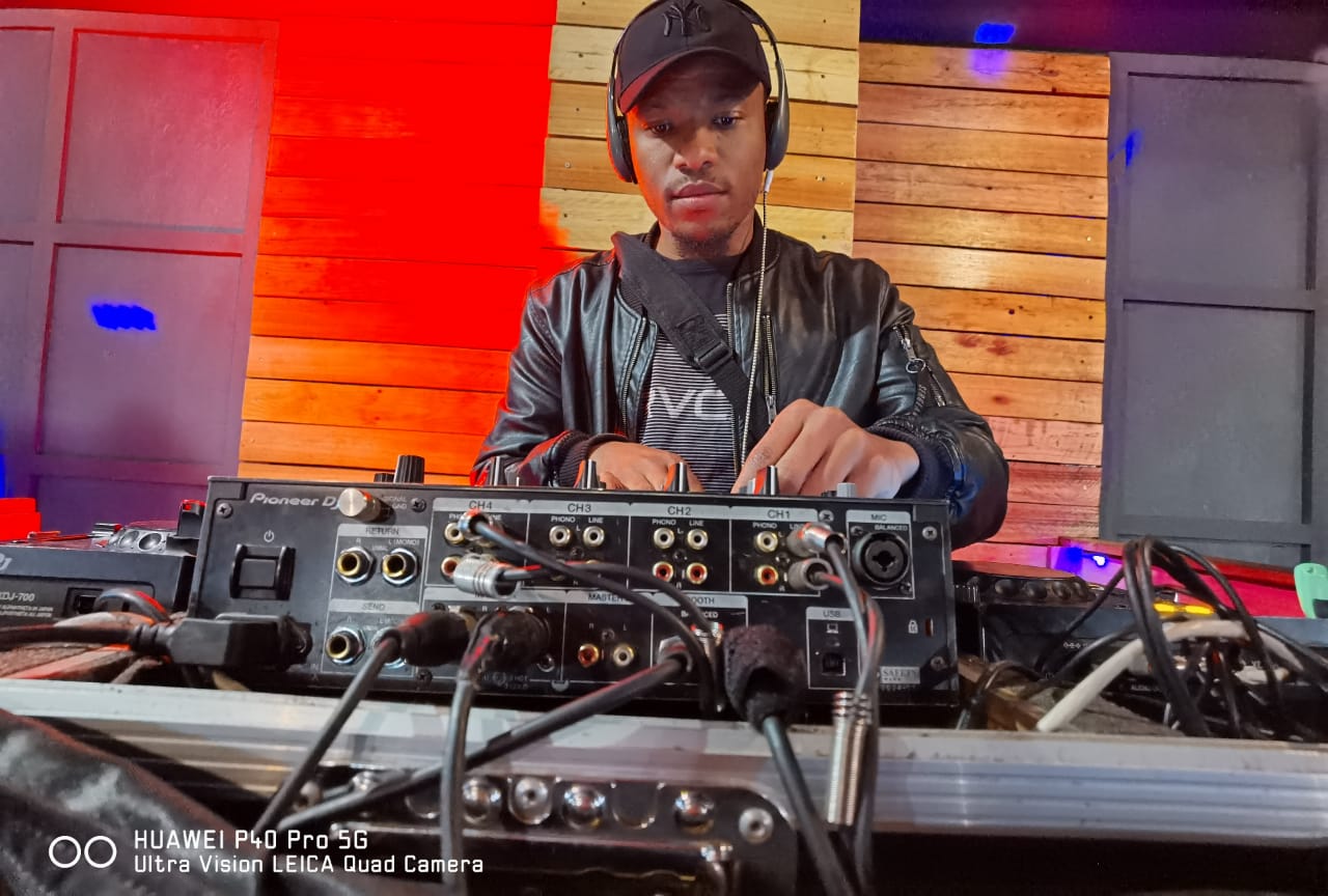 PLAYGROUNDSESSIONS – EPISODE 10 – MIXED BY Abi-DJ